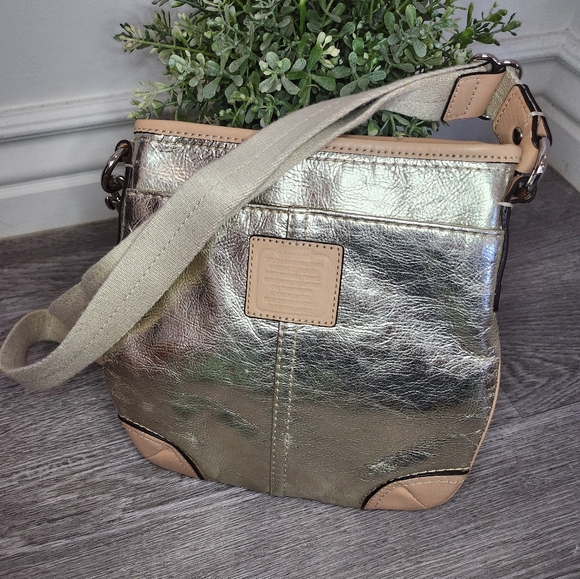 Coach Crossbody - Picture 1 of 8